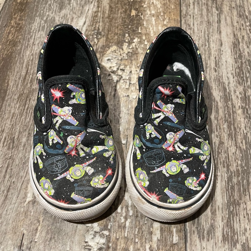 Disney Pixar Vans Buzz Lightyear Size: 5